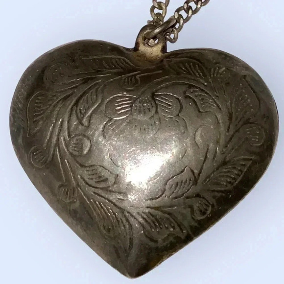 Vintage Large Silver Puffed Etched Heart Pendant with Curb Chain 24” - Picture 13 of 13